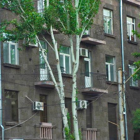 Прекрасная 4-ех комнатная квартира в самом центре Ереван Экстерьер фото